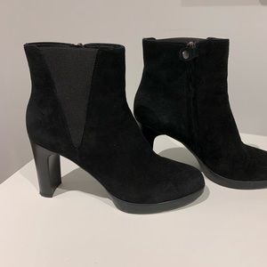 Geox Suede Ankle Bootie - Size 9